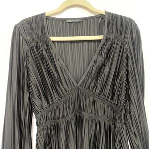 Zara Medium Sayin Pleated Black Long Sleeve V Cut Pleated Mini Dress